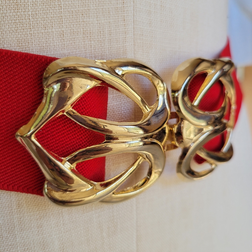 90s Vintage Red Stretch Belt with Gold Clasp Size L/XL Excellent Condition
